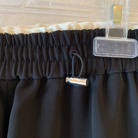 Babaton 1-01 Leyster Short, Size XXS, Black - Picture 5 of 11